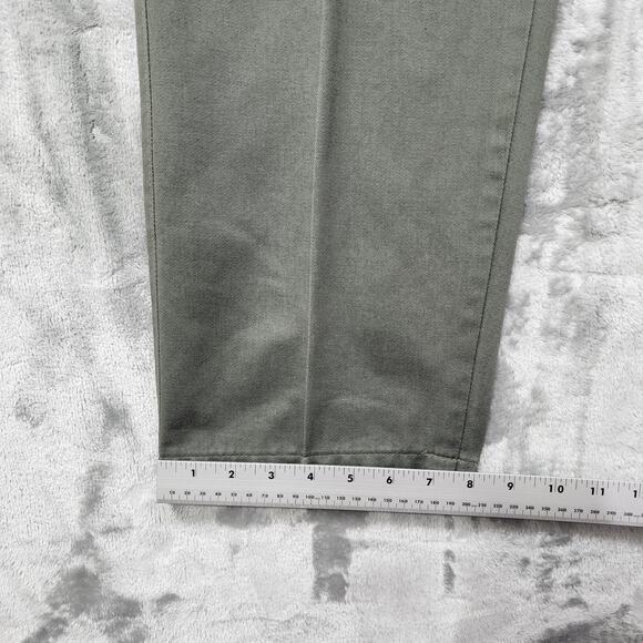 Wrangler Pants Mens 36X32 Gray Timber Creek Pleated Wrinkle Free Khakis Cotton - Picture 10 of 11
